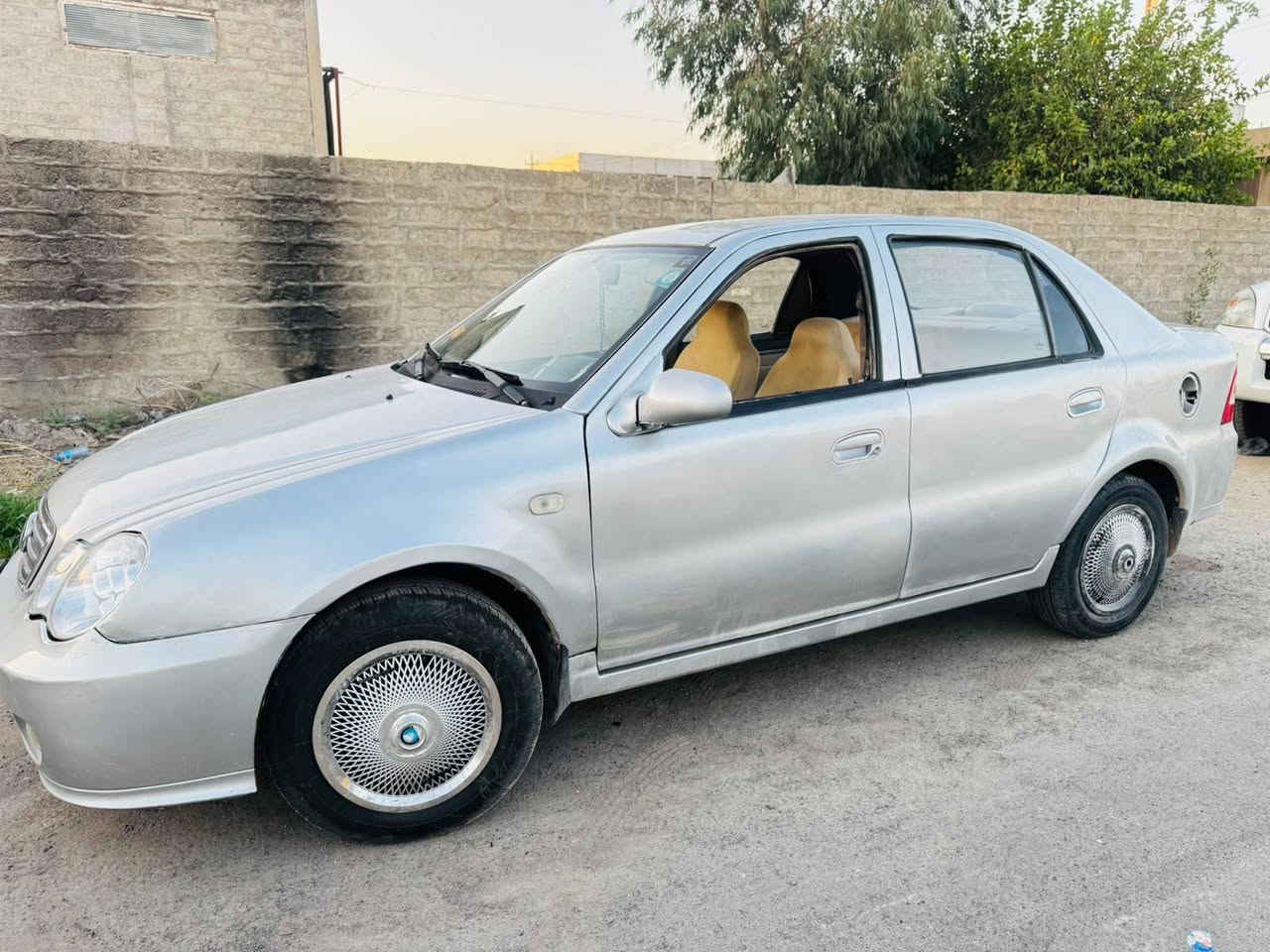 مصبوغه جماليه
طخم جديد
تايرات جديد
 حداديه تمام
كير شرط
محركها بي تبخير بدايه صرف 
تبريد فول 
كهربائيات فول 
سنويه 2029
تحويل  مباشر 
موصل موقعها 
سعرها مناسب للشراي 
32 قفل قفل قفل 

***********
