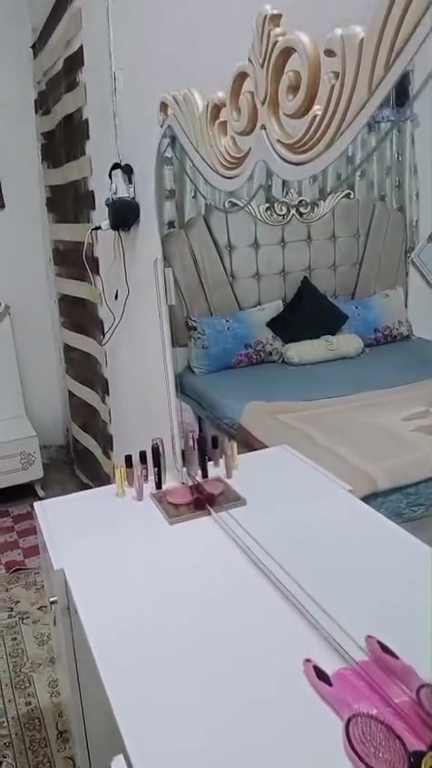 غراض للبيع ثلاجه حجم كبير سعرها 750غرفه خشاب سعرها650بلازمه 350 تواصل مع الرقم التالي ***********يوجد واتساب
