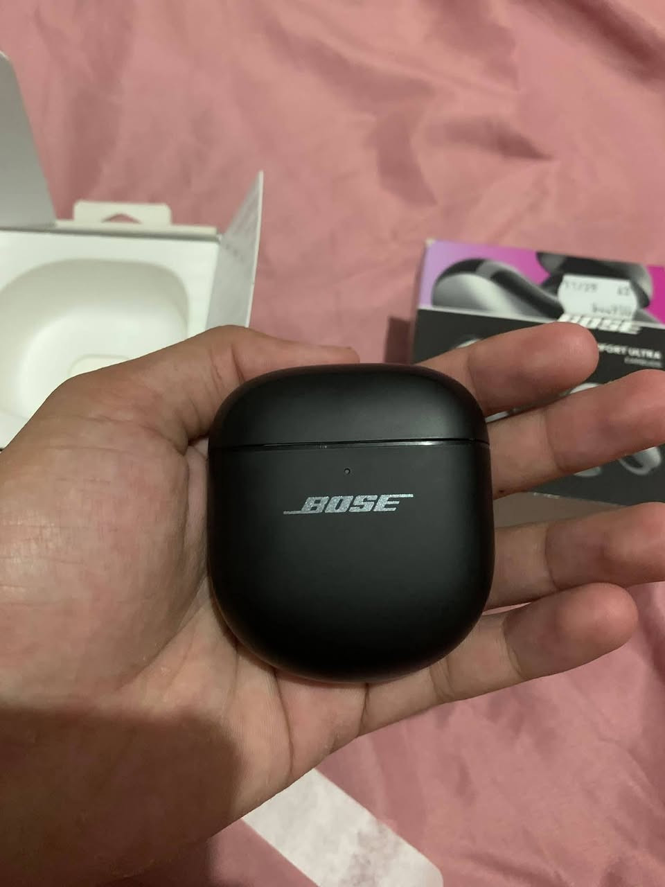 سماعات Bose QuietComfort Ultra Earbuds التي توفر تقنية عزل ضوضاء
وصوتًا غامرًا.عزل الضوضاء:  النشط لتجربة استماع هادئة.الصوت: توفر تقنية صوت غامر 

(Bose Immersive Audio) لجعل الصوت يبدو وكأنه أمامك مباشرة.التصميم: سماعات أذن لاسلكية  تتميز بالراحة أثناء الاستخدام.


**إذا كنت صاحب هذا الإعلان وتريد حذفه لأي سبب، رجاءا أرسل رسالة إلى الدعم الفني**