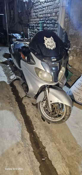 سلام عليكم
سكاي 650 لللبيع فقط
اللون سلفر
اطارات جديدة
دهن جديد
بطارية جديدة
ماء اخضر جديد
مكانه واسط النعمانية.
السعر من الاخير 13 ورقة
تلفون ***********
ملاحظة. غير متواجد ع الفيس
