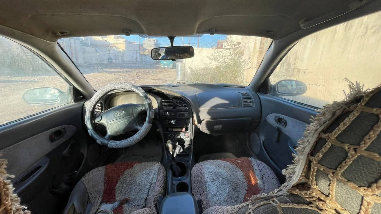 موديل 2001 السعر 17وبيها مجال
سنويه عضم عاج باقيه عل لوحات شرط التحويل ***********
