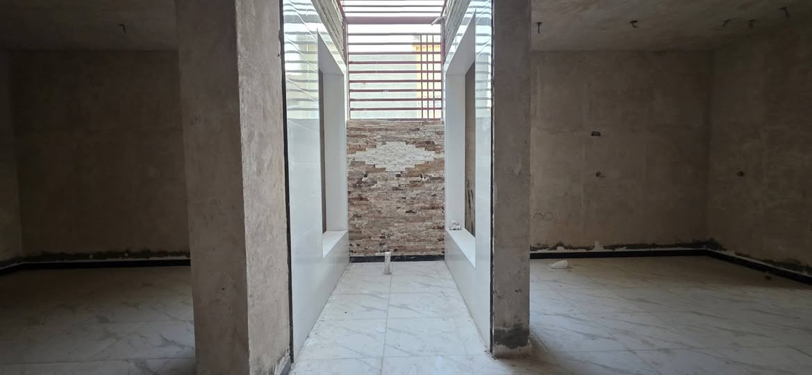 دار للبيع مطلوب أسكان 
مساحة 300 طابو صرف بناء 2025 طابقين خامس بيت  عن الحولي قريب جدآ 
يحتوي على 4 غرف 
صالة استقبال صحيات خارجيه داخلية فوك وجوه مطبخ حار بارد حديقة 80 متر نقصه بورك فقط جاهز للسكن
 للاستفسار اتصال او مراسله  متوفر واتساب أو فيس 
***********
***********
