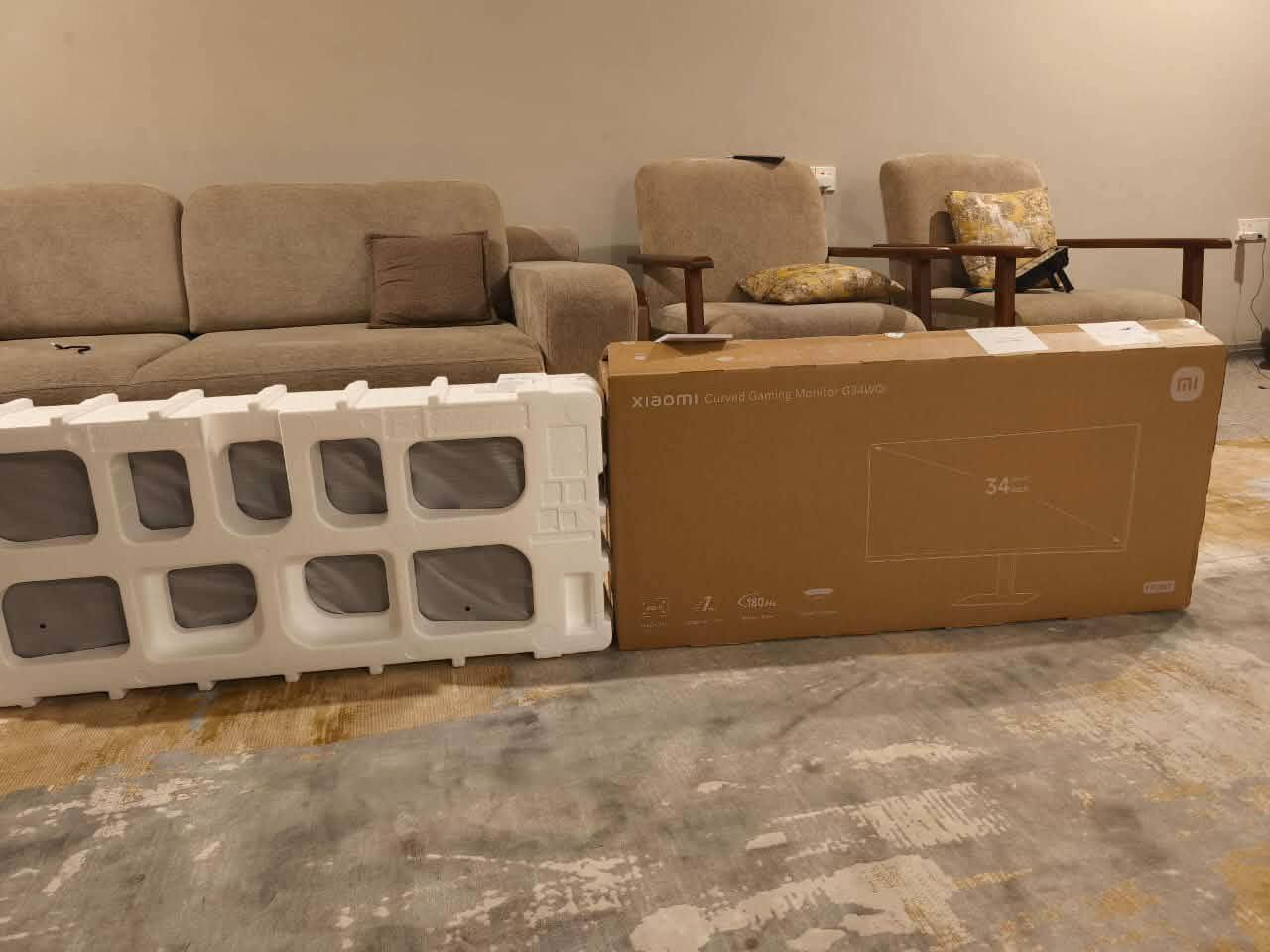 سلام علیکم 
عندک مونیتر شاومی 34 ئینج  شاشە قەوس 
فوول مواسەفات 2k لۆک لۆک جدید جدید بدون مستعمل بلکارتون *********** السليمانية, العراق
