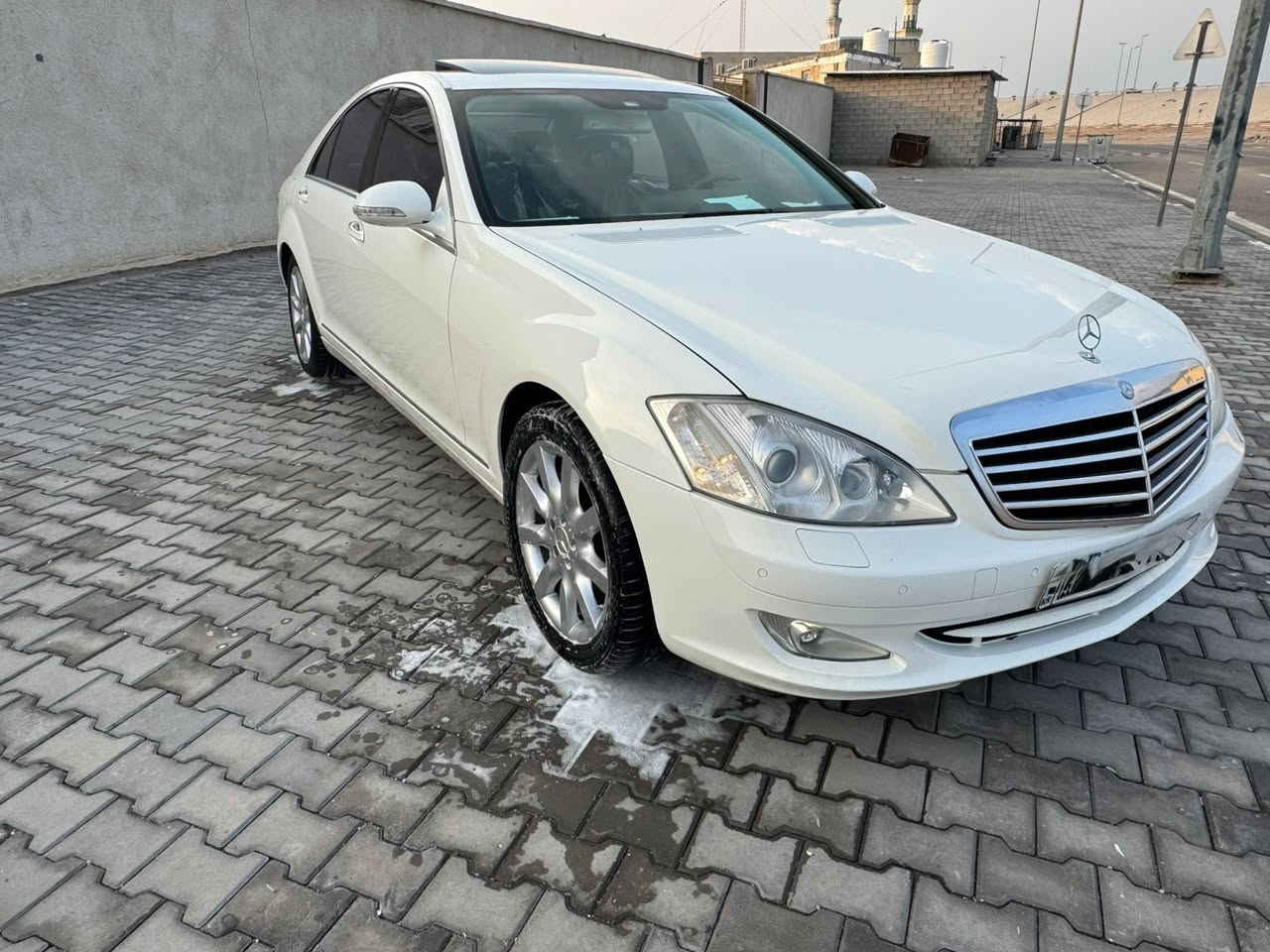 يالله
#ادوات_ادوات 
السلام عليكم مارسدسS500 2007 وارد ياباني فول موصفات ( ادوات ادوات) كفاله كص وسرقه عشائر الف ما تصرف جاهزه 
المكان/البصره 
الرقم /***********
السعر 90$
