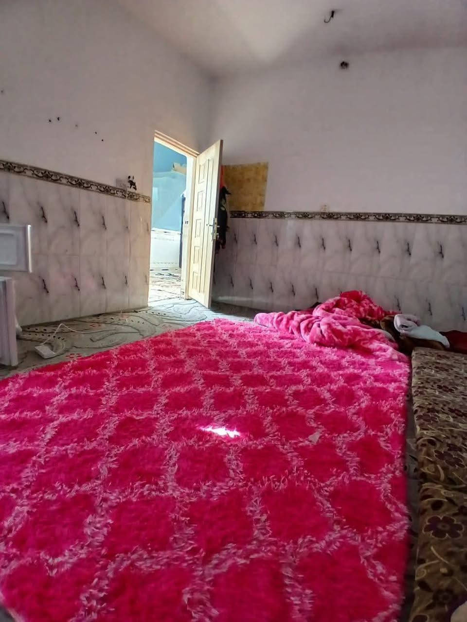 متحصل هيج اسعار 🔊
والرخيص 😍😱بس عدنه
السعر 22مليون فقط 📣وبي مجال بعد🤩
دار  100م مربع طابو زراعي للبيع
يحتوي على غرفتين 2+صاله + مطبخ+صحيات 

( ناقص استقبال فقط 📣)
عنوان الدار //النجف  شارع المطار القديم قرب اسواق الامير 

للاستفسار وحجز الدار مراسلتي خاص 

او ***********واتساب متوفر ☎️🏡 البيع مستعجل
