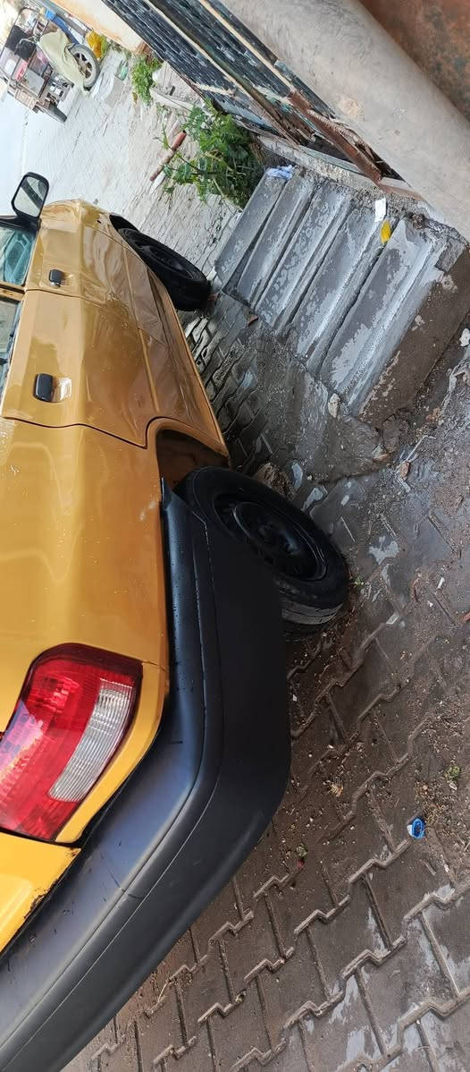 السلام عليكم ساييا للبيع موديل2011  الرقم مشروع وطني وين ما تريد يداور مداور ثاني يوم السعر  18  وبيهة  مجال قليل عليهة هيئةوغرامات ٤٠٠ يطيحن من السعر الكير بل جيس صالة سوعين من مشدود صدر جديد بيهة  خيط بخار توا  بادي  العنوان   كربلاء الحر اتصال   ***********
واتساب  ***********
