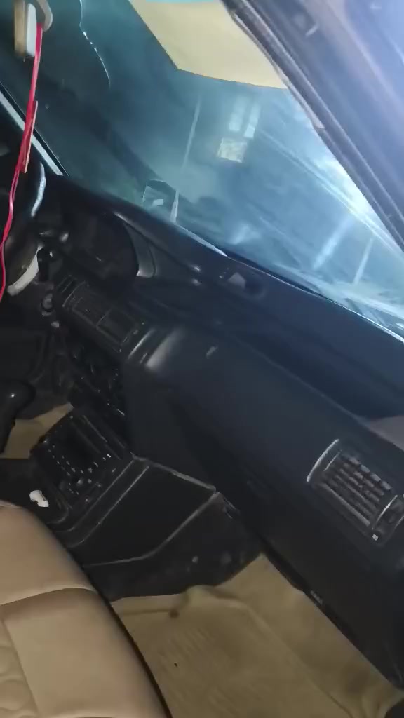 سلام عليكم 
هاوريان ام جاره شتي نازدار لو فروشتن لو كورينه وه 
كه لاند مه كينه 63 مه رخوب 
مكينه ... كير .. كه ره باهي .. كه رمي .. هه مو به شرت 
سنوي .. وكاله به شرت 
شرتي اوليات حاسيبه 
ماشاءالله ته قه ره هيجي نيه هه مو به شرت 
مالي فقيره 
ماشاءالله زور به قوه ته 
سعري 18 مجالك برايانه 
شوين هه لير 
***********
واتساب فايبر
