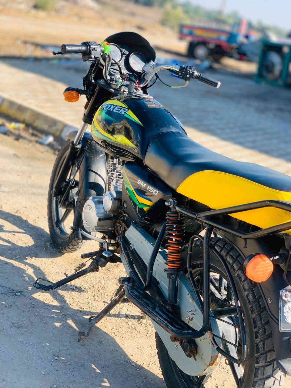 دراجه بوكسر البيع وراق كامله اصوليه مديل ١٩ مكينه (٢٠ ٢٥) مكينه صالهه ٤ شهر السعر ٨٥٠ وبيهه مجال مكان قضاء الحي رقمي ***********
