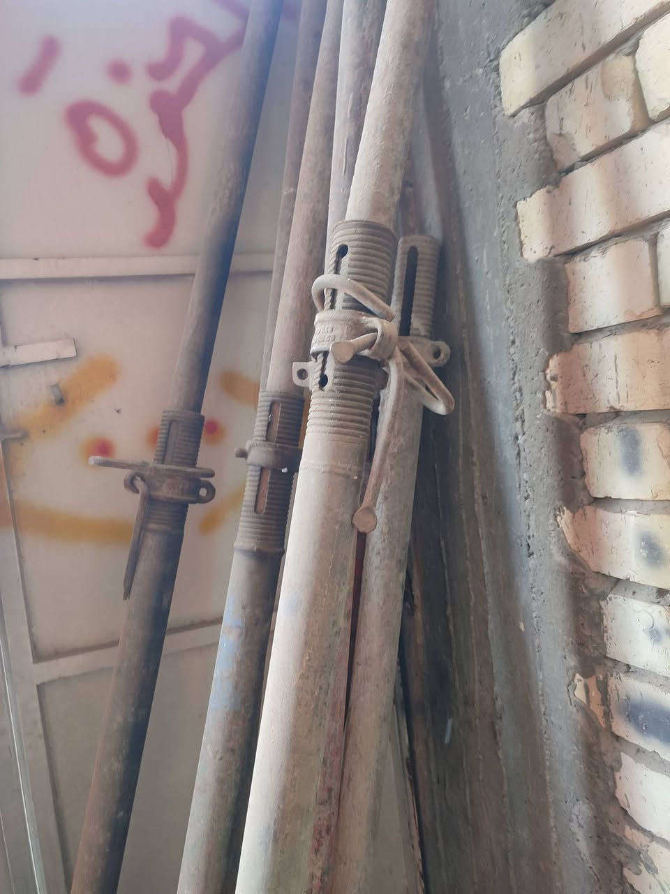 جكات للبيع زوج 25قفلهن العنوان بغداد العبيدي ***********
