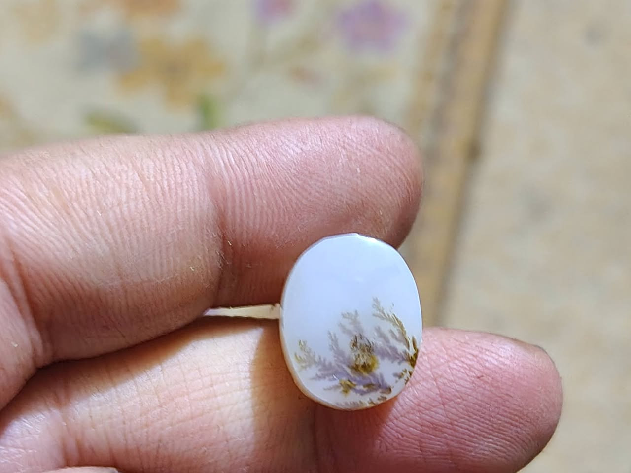 عقيق يماني شجري طبيعي حر بذمه قطعه واحد على واحد السعر 35  الف للطلب ***********
