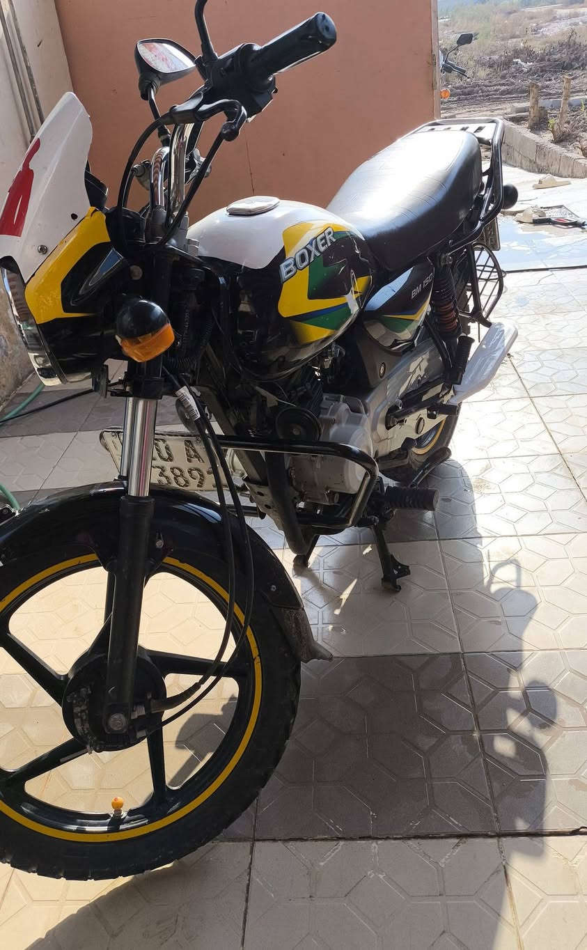 السلام عليكم دراجه بوكسر 2023لوحه وسنويه نكليزي تحويل ثاني يوم دراجه خير من الله عل وكاله وتجي وتكلب وتقتنع مابيها اي نقص مكانها بعقوبة ***********
