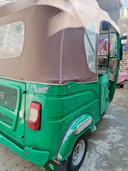 سلام عليكم اخوان تكتك 21 شهر9.اوراق مفتوحه بس نضيفه الله شاهد كبل لشارع السعر 7,250
وبيهه مجال قليل للشرايه. 

الشراي يتصل هاذه رقمي ***********
