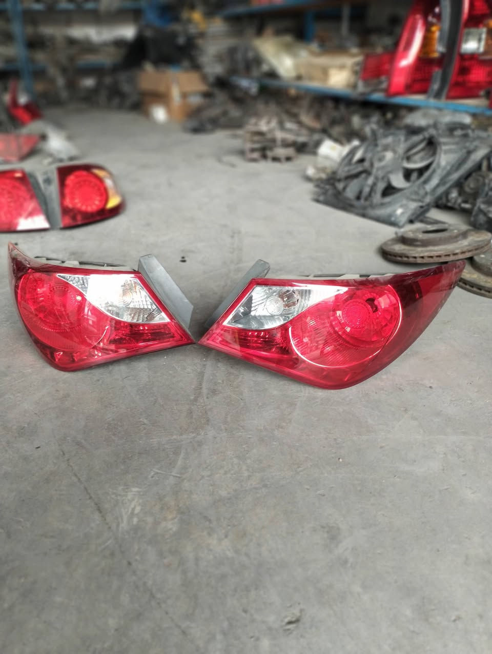 بكلايت جميع السيارات الكوريه سوناتا مقدس افانتي سوناتا مضلع سبورتج سنتافي توسان فورتي 
العنوان ديالى بعقوبة الصناعه الثانيه قرب جسر الرازي 
للاستفسار الاتصال على الارقام 
***********
***********
