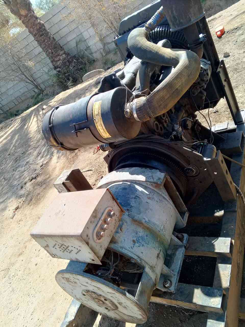 للبيع مولد بيركز انكليزي 4بستم توليد 40كيفي شغال المكان ديالى الاتصال***********
