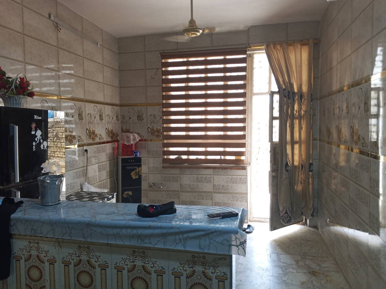 بيت زراعي برئاسه شارع عشرين بل ملحق قرب كاع ابو علي الدراجي 
ع شارع 20 وركن
200م 
نزال 18 واجهه 11
طابق واحد مفول 
غرفتين إكبار 5×4
استقبال 7×4
صاله9×4
صحيات خارجي+داخلي
مطبخ حار+بارد
البيت مفول وجديد بناء 2017
خدمات مي + كهرباء+ تبليط قيد العمل 
رقم الهاتف ***********
السعر ب 133 وبي مجال للشراي
