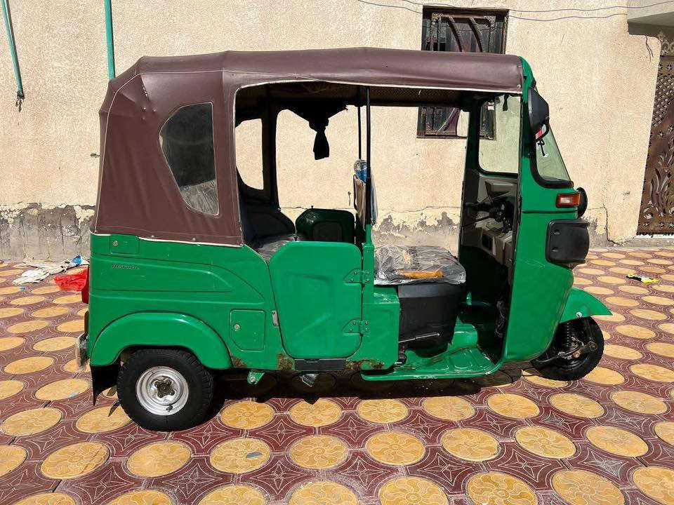 سلام عليكم 
عمي تكتك 22 رقم بصره انكليزي باسمي كفاله مكينه وبدي خير من لله بس صارت عندي شغله واريد ابيع  مستعجل 
هاذ رقمي مكاني بلبصره ما متواجد خاص فقط اتصال 
***********
