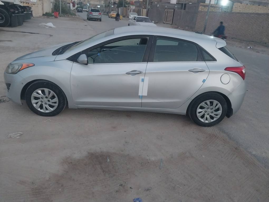 إلى عشاق النترا ١٦ هاش باك النظيف والمناسب
محرك ٢٠٠٠ مكفول من التبخير والتنقيص والفتح والصوت 
وارد امريكي

ببه تبديل جاملغ أمامي بدون دواخل + رشات صبغ خلفيه 
مكان السياره الشطره 
حداديه ممتازه دواخل ع  وضع الشركه لايت زنون 
جاهزه ترايها كلش حلو 
السعر ٨٥ وبيه محتل 
*********** / *********** الشطره, ذي قار
