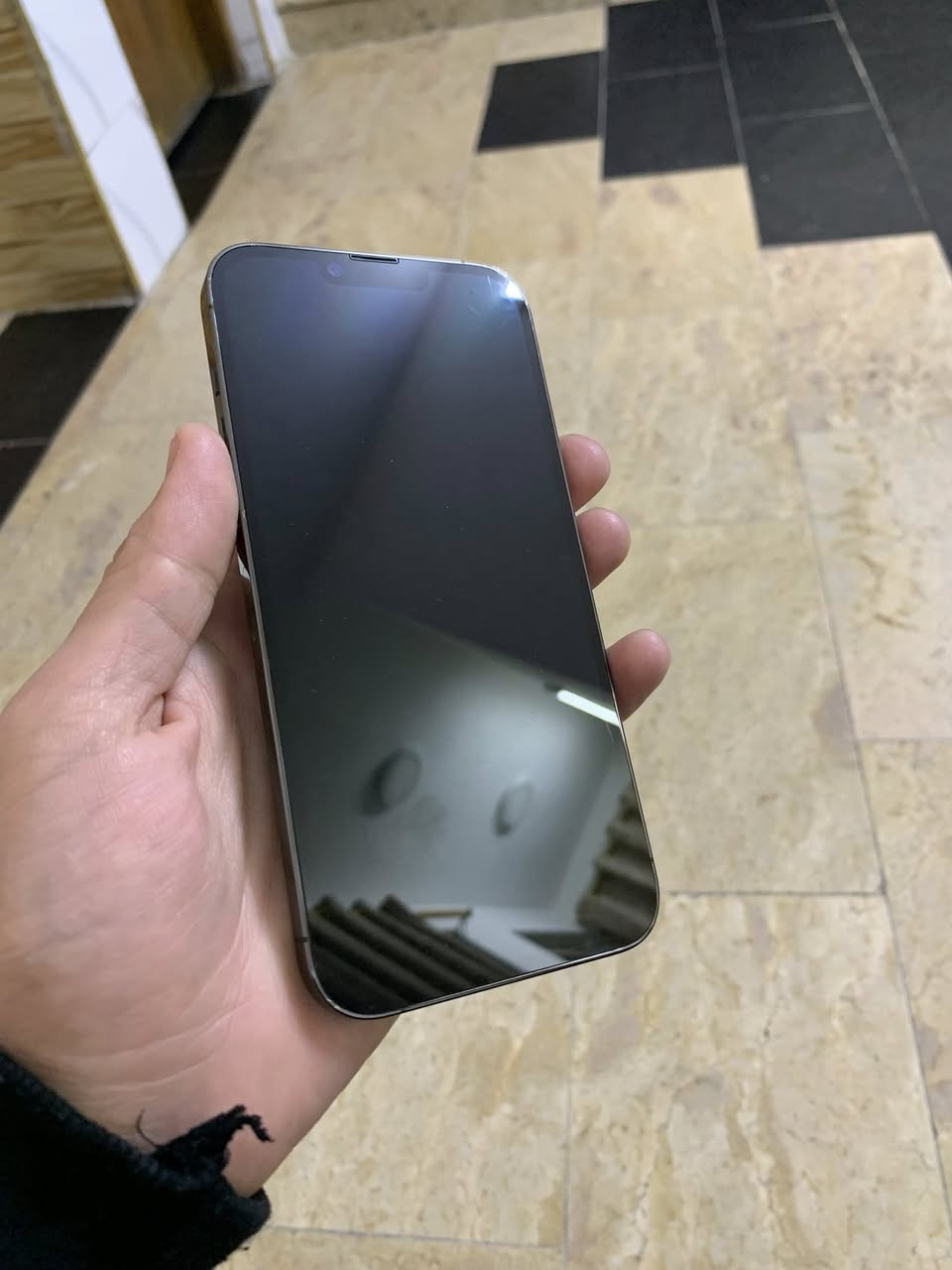 13 بروماكس 256 جهاز. جديد لوكً كله شغال مكفول من كلشي مسج قطعه اصليه من ابل وضع شركه وتر بطاريه 92 بلاد. السعر 580 قفله شراي خاص بلديات *********** فقط بيع بغداد
