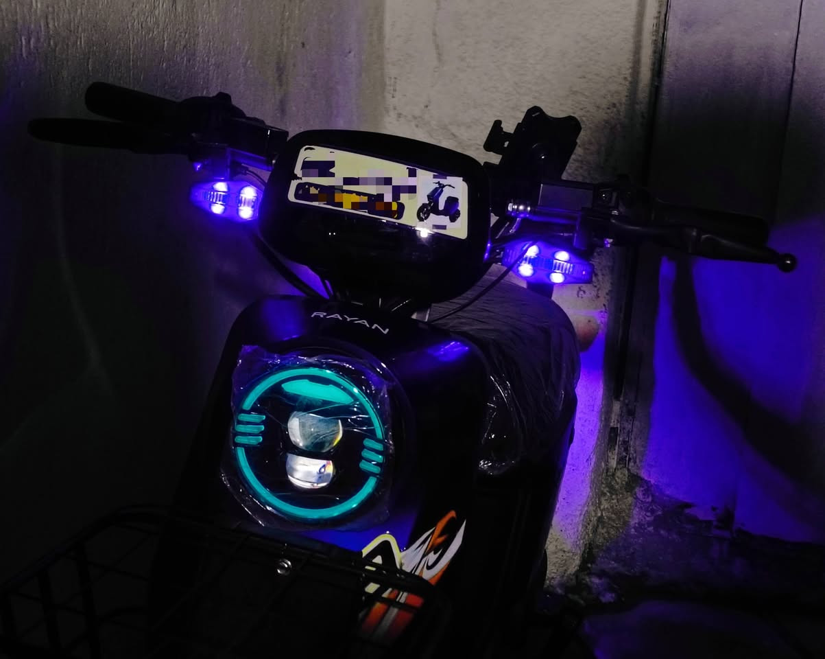 دراجه R9 RAYAN  
 5 بـطااريات 28 أمبير الريان الاصلي دراجه أستخدام اقل من شهر  كامل ملحقاتهه كلشي ماناقص مكان ناصريه مركز السعر راسلني هنا ***********
