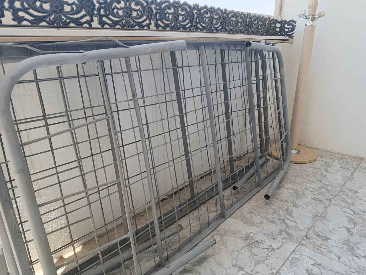 جنطه حديد حجم كبير 
شمعه ملابس 
قريولات عدد 2
ادفع سعر عجبتي ابيع


**إذا كنت صاحب هذا الإعلان وتريد حذفه لأي سبب، رجاءا أرسل رسالة إلى الدعم الفني**
