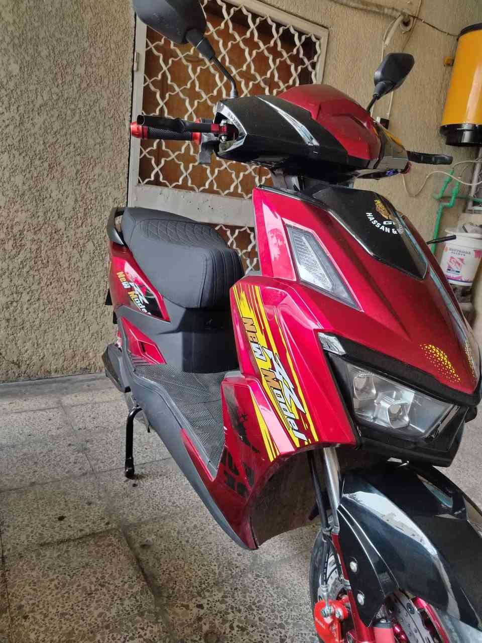 سكنس وحش شحن
الله ليجذبني يمكن 13مره مشحونه فقط
جديده نضافة100% مشتريها قبل اسبوعين والعقد مالها موجود

(تشغيل عن بعد_بصمه_سويج)
 Mp3بلوتوث
ومعروفه بقية المواصفات
السعر قفلها  1,000,000
بغداد_الدوره
***********
