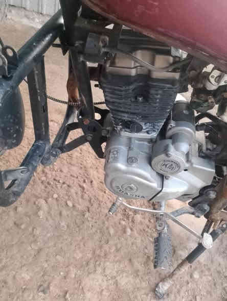 هوشة للبيع دراجة محرك شرط النعومة محرك فول بيهة لايت دراجة مال جناي حيل حلوة بدون اوراق السعر 275المكان ديالى الخالص التحويلة
0777 766 8624موجود واتساب
