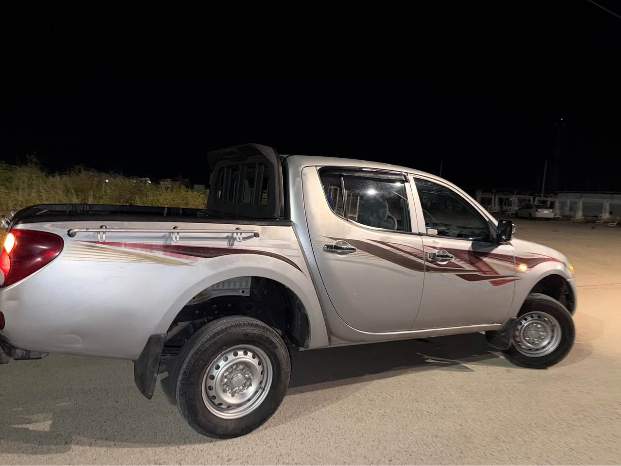 للبيع 🚘🔥 ومراوس

ميتسوبيشي قذافي L200
موديل 2008

🔹 محرك كاز
🔹 دبل إكسل 4×4
🔹 كير مكرك مكفول
🔹 وضع شركة ونظيف
🔹 بدون دعم
🔹 بيها تقحيل
🔹 تحويل ووكالة شرط

السيارة جاهزة للفحص، حالة ممتازة ومناسبة للشغل والاستخدام.

📞 واتساب / فايبر: *********** اكر, نينوى
