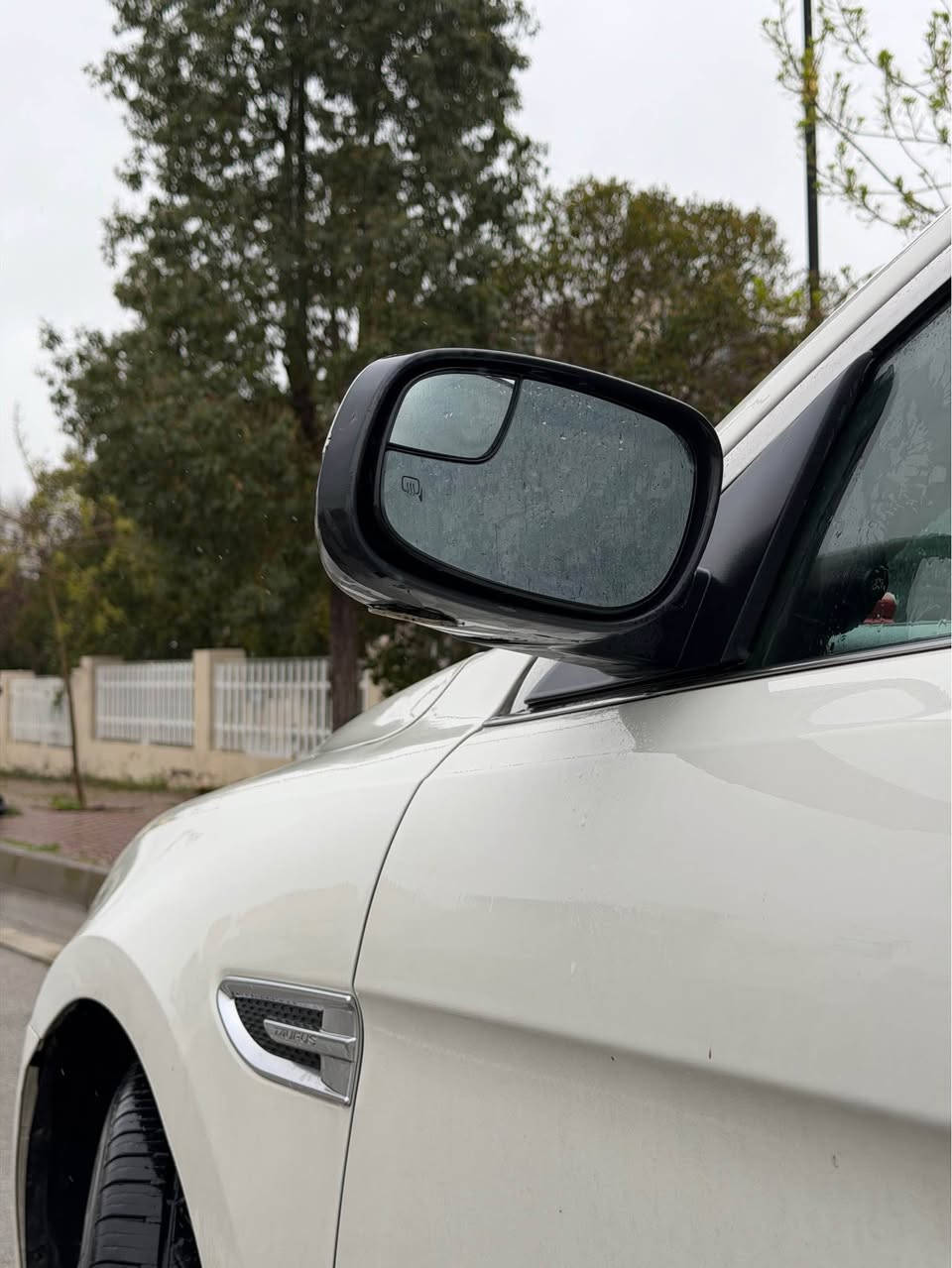 فۆرت تەورۆس ٢٠١٢ sel  سەیارەکە بێ بۆیاخە بێ ساردە بێ پارچە گۆڕاو هەتا بڵێی تازەو جاهیزە گێڕو مەکینەی بەشەرت تەنانەت بۆ واترپەمپیش نەکراوەتەوە سەنەوی تا ٢٠٢٩ تازەیە بەناوی خۆمەوەیە تەحویل وەکالە بەشەرت  چرکە لە گیانیا نیە هەموو شتێکی تازە سیرڤز کراوە نرخی ١١٢ کەمێک مەجال بۆ پەیوەندی *********** السليمانية, العراق
