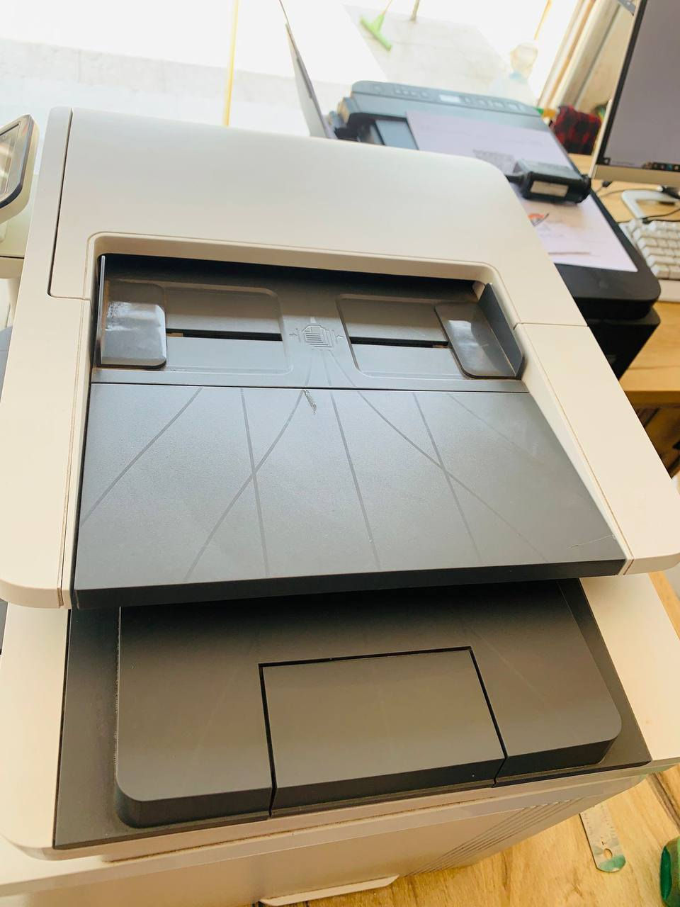 طابعة للبيع hp
نضيفه جديده تحتاج فقط حبر بودرا 

سعرها 190 وبيها مجال


**إذا كنت صاحب هذا الإعلان وتريد حذفه لأي سبب، رجاءا أرسل رسالة إلى الدعم الفني**