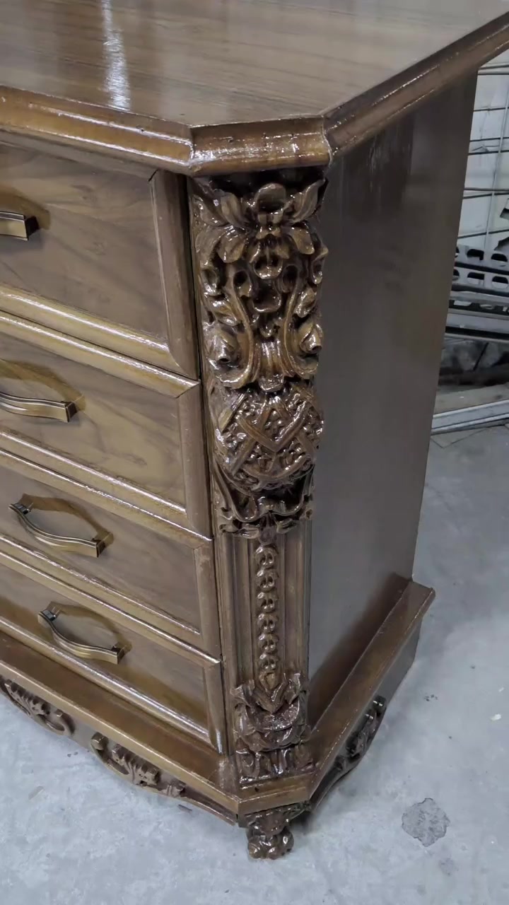 يعلن معرض الموسوي عن وجود غرفه نوم مستعمله اخت الجديده موديل كوخ داخل وخارج صاج ضهر جرجوبه دنك زان مصري نوع الثقيل ونقش الجربايه زاويه كنتوريه بابين وملحق زان مصري الغرفه ولا غلطه بالعافيه التكون من نصيبه العنوان بغداد يوجد توصيل لكافه المحافضات اي استفسار خاص او الاتصال 
***********
***********واتساب
