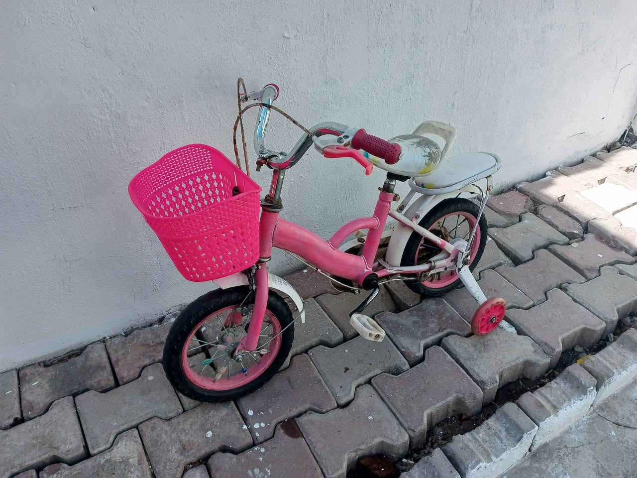 يـــْْْــالــــلـــۿ يــــارزاق 🤍
الــْْبــيــع الــْْسـريـــع 🤍✨
كلشي يتوفر لدينا وابأنسب الاسعار تابع الصفحه 
باسكيل حجم 12 بناتي كلش نضيف مابي كل عيب 
سعره 28 الف وبي مجال قليل  مكاني كركوك حزيران  ***********
