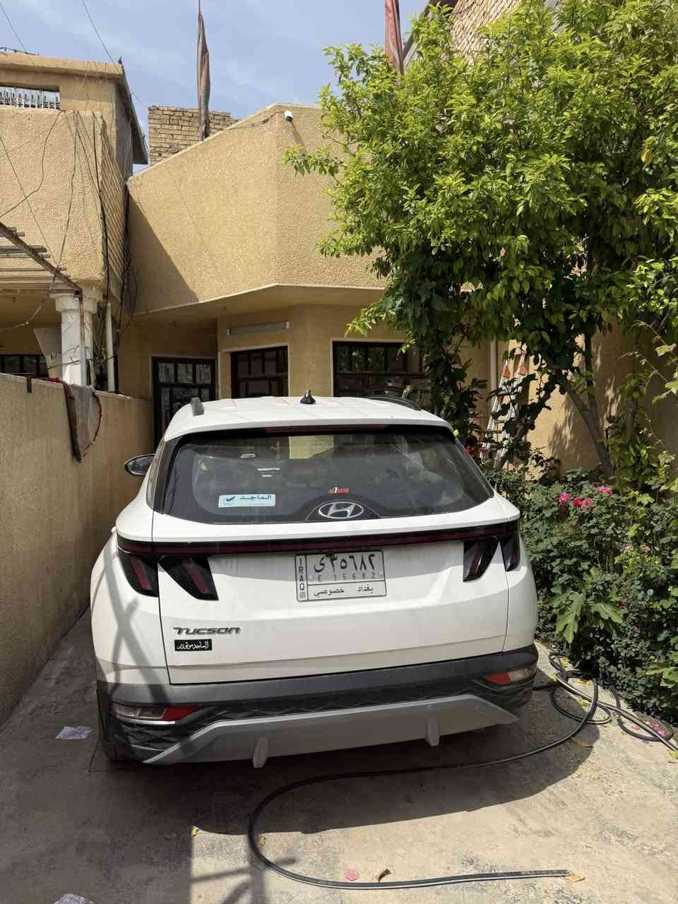 توسان
مشايه 16
رقم بغداد
لون ابيضّ
بصمه 2
باقي الموصفات معروفه من برده وغير هواي شغلات سياره بعده جديد معنه الكلمه خاليه من اي حار او بارد تجي تسوي سونار
المكان بغداد البياع 
الرقم ***********
السعر 22 الف
