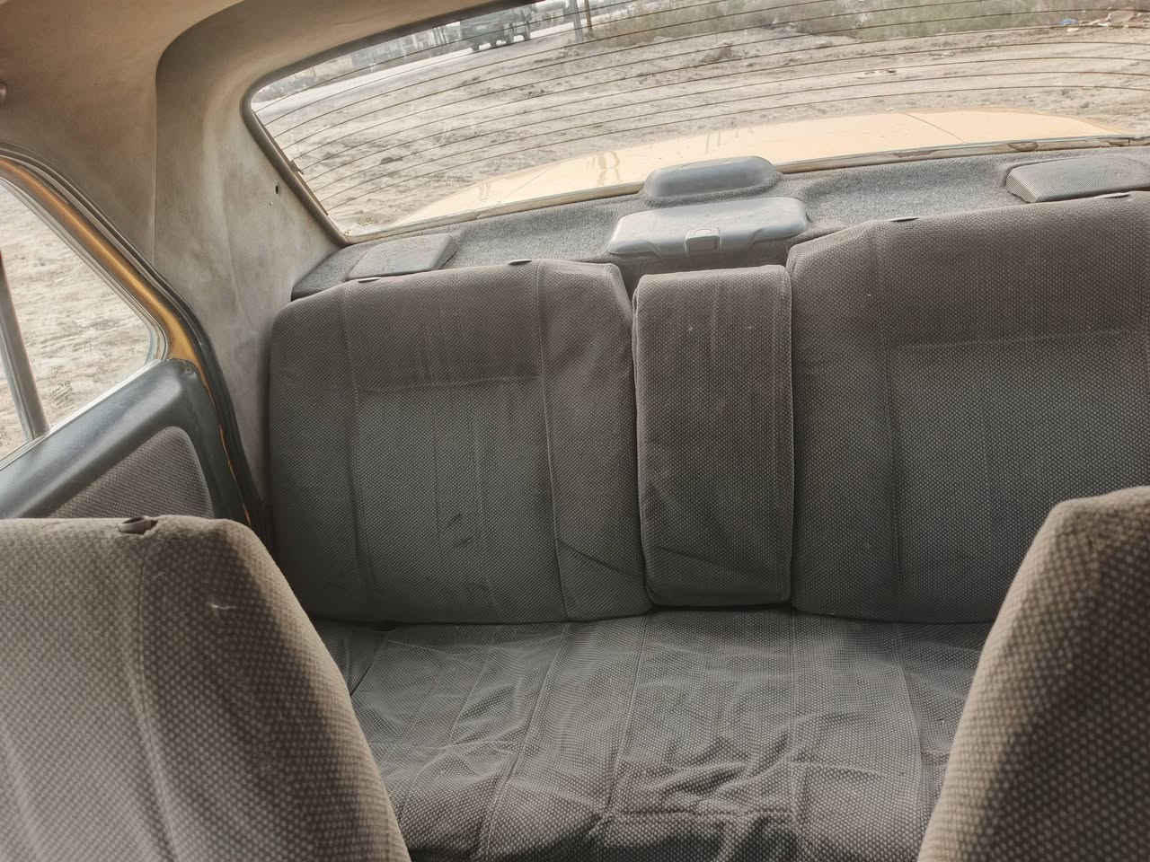 السلام عليكم فولكا للبيع جاهزه مكينه وكير نضيفات 2ونص حداديه توني مسويه لايتات جدد توني شادهن جدد كيچ حماوه بانزين رون كيلو متر كلهن شغالات جام 4يصعدن وينزلن اشاير شغالات بك لايت يشتغل باتري جديد توني مشتري السعر20وبيه مجال سبب البيع راعيه يريد مداور السنويه صاقطه *********** العنوان سوق الشيوخ
