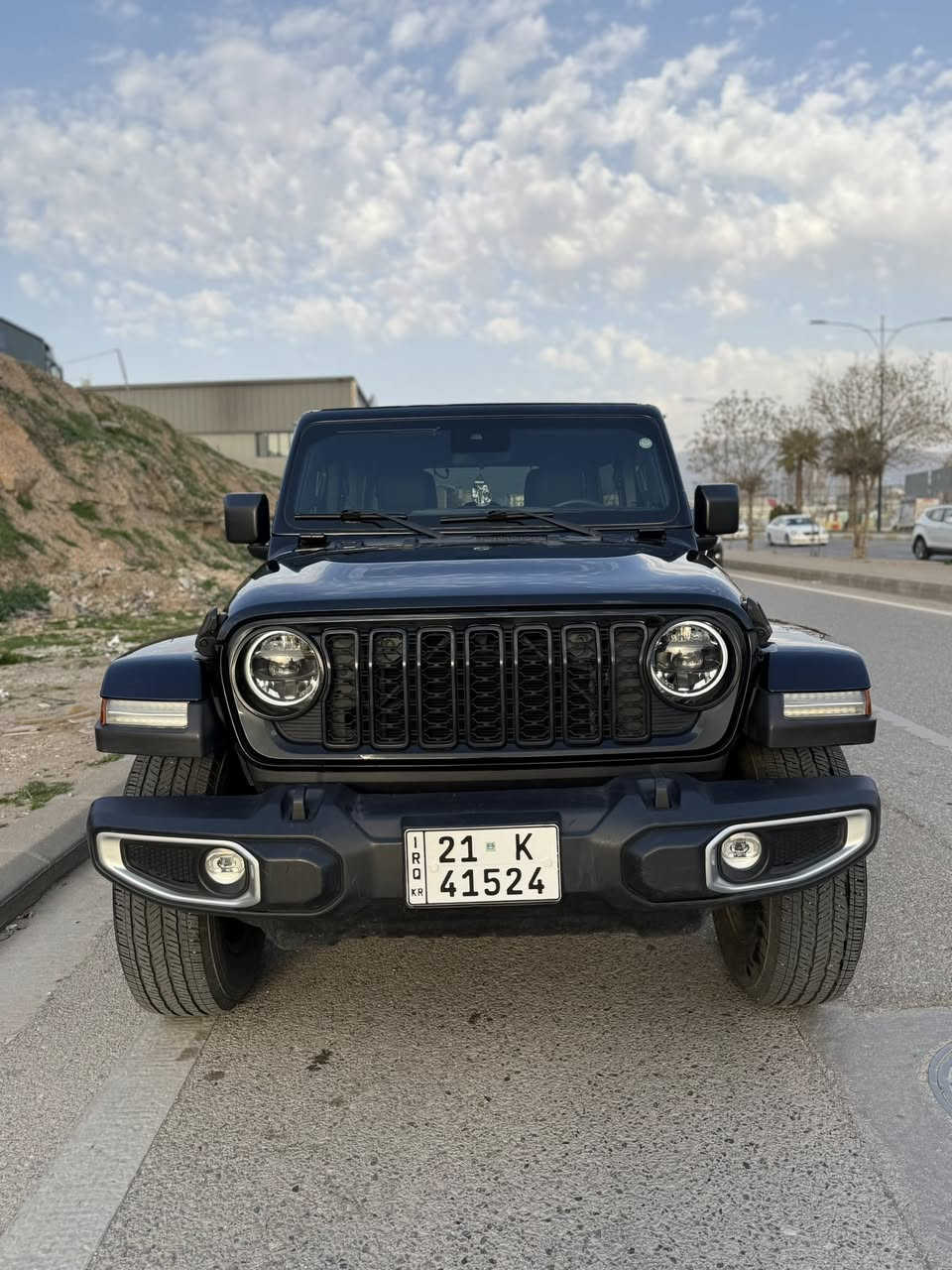 رنكلر ٢٠٢٤ سحاره فوول مواصفات

كشن كهرباي
كشن جلد
سقف بانوراما
رادار
كشن سوكان گه رم
خه تي جاده
نيضام
car play
زور مواصفاتي تر

٣٠ روشتوه
مكينه ٢٠ طوروبو

گير مه كينه هاوزن اكسل به شه رت
بي بوياخ
بي سارد
بي شوخت

ته نها پوستالي سه ر طايه ي سه كن بوياخه بي ناوگرتن

سليماني
نرخي ٣٢٥

***********
