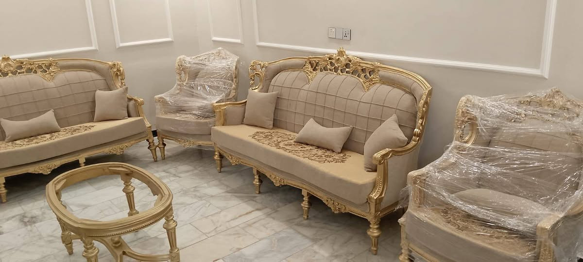 السلام عليكم يتوفر لدينا دواويبن حسب المساحه والقياس وحسب الموديل  اي موديل يعجبكم وشغل بي ضمان ومتوفر  لدينا  اقمشه بكل انواعها كتان وتر بروف  الصناعه الايطاليه للقماش  والي عنده تخم او ديوان استبدال دوشمه او تصليح بأنواعها  احنه حاضرين للاستفسار واتساب  والخاص العنوان  الاعضميه شارع قاسم  الفرع المقابل مطعم ابو قحطان  وتوجد خدمه توصيل  ***********
