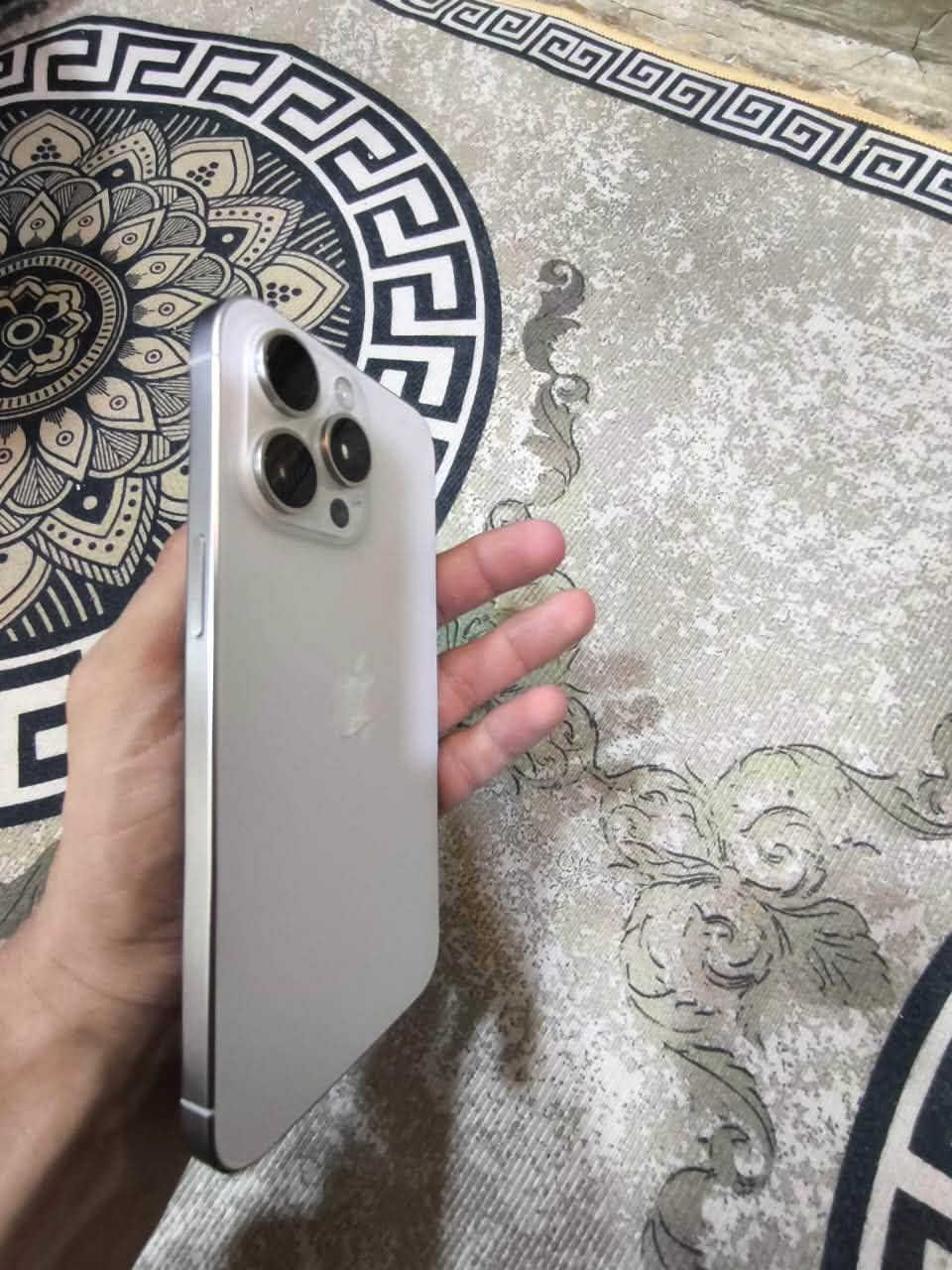 للبيع أو مراوس ب ٢٥ ألترا
آيفون 15 برو ماكس 

ذاكره 256
بطاريه 89
ماستر 
وتر بروف 
لون ابيض 
غراضه كامله 
مكاني مشخاب 
رقمي ***********
