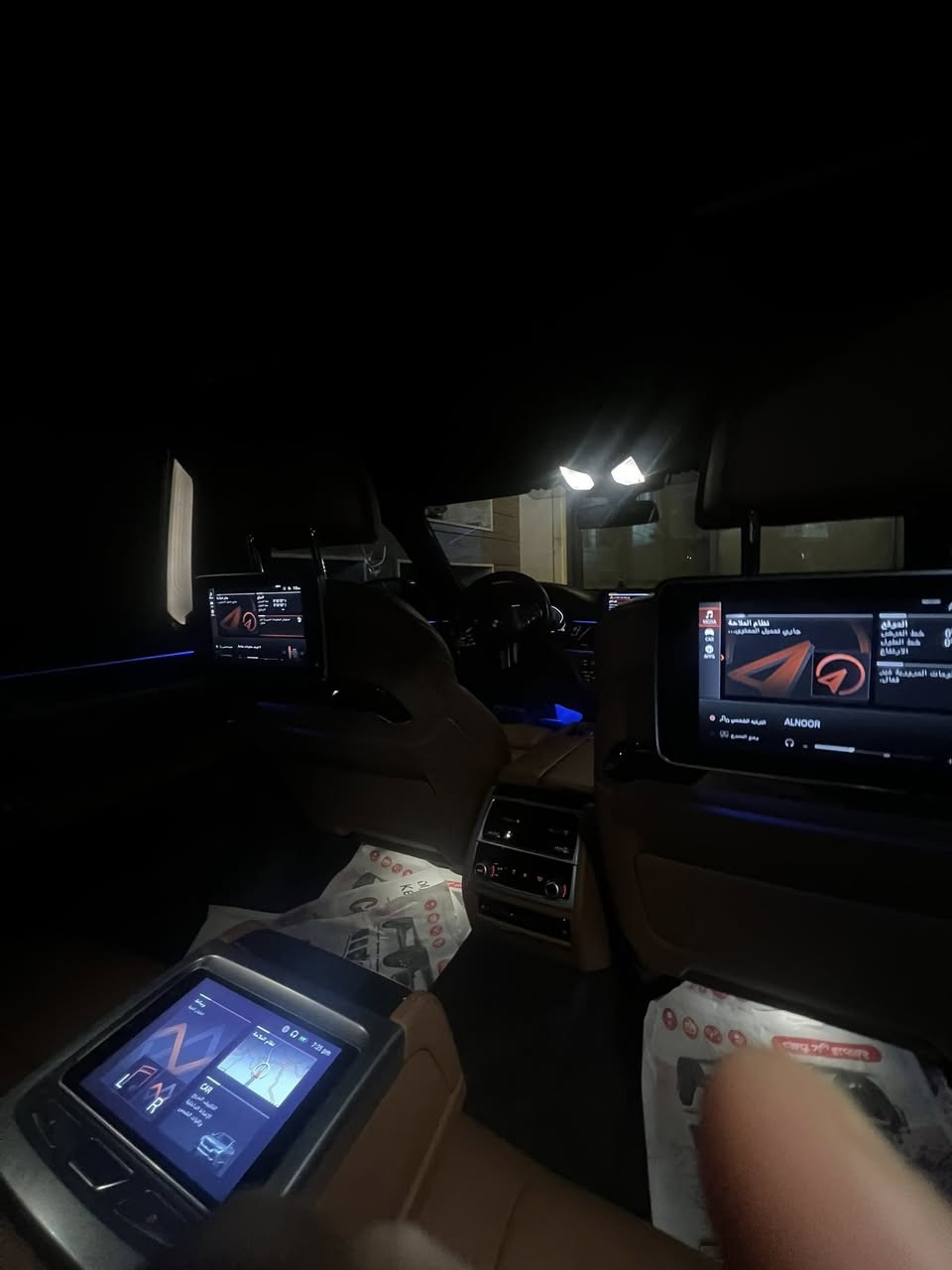 بي ام 740li موديل 2021 فئه اندفجول
وكالة عروش 
كلين كفالة 
فول مواصفات
3 شاشات 
 ايباد 
كشنات تدفئة تبريد
￼￼ بانوراما اضاءة
‏حساسات رادار 
الخروج عن المسار 
مثبت سرعة 
قيادة شبه ذاتية 
ترحيب 
بصمه شاشة ￼ 
المحرك 3.0 لتر توين باور تيربو 
القوة : 375 حصان 
ناقل الحركة: 8 سرعات
نظام الدفع: دفع خلفي 
نظام التعليق: تعليق هوائي(جكات) لراحة فاخرة وثبات عالي 
نظام الصوت : Harman Kardon
ماشية 74 الف KM
الرقم ***********
