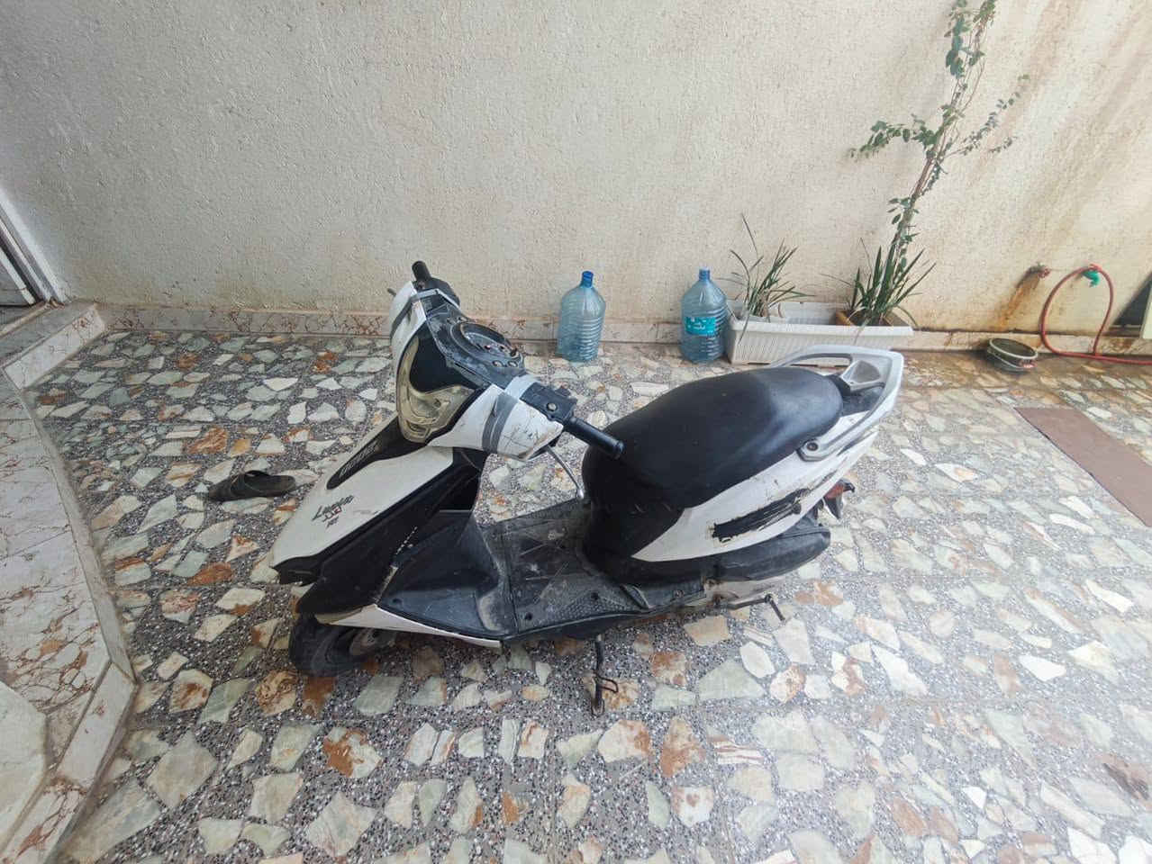 سلام عليكم دراجة نوع لكزز كامت عندي قبل 3 أيام مكان ميسان حي الموضفين للبيع السعر 160 قفل رقم الهاتف ***********
