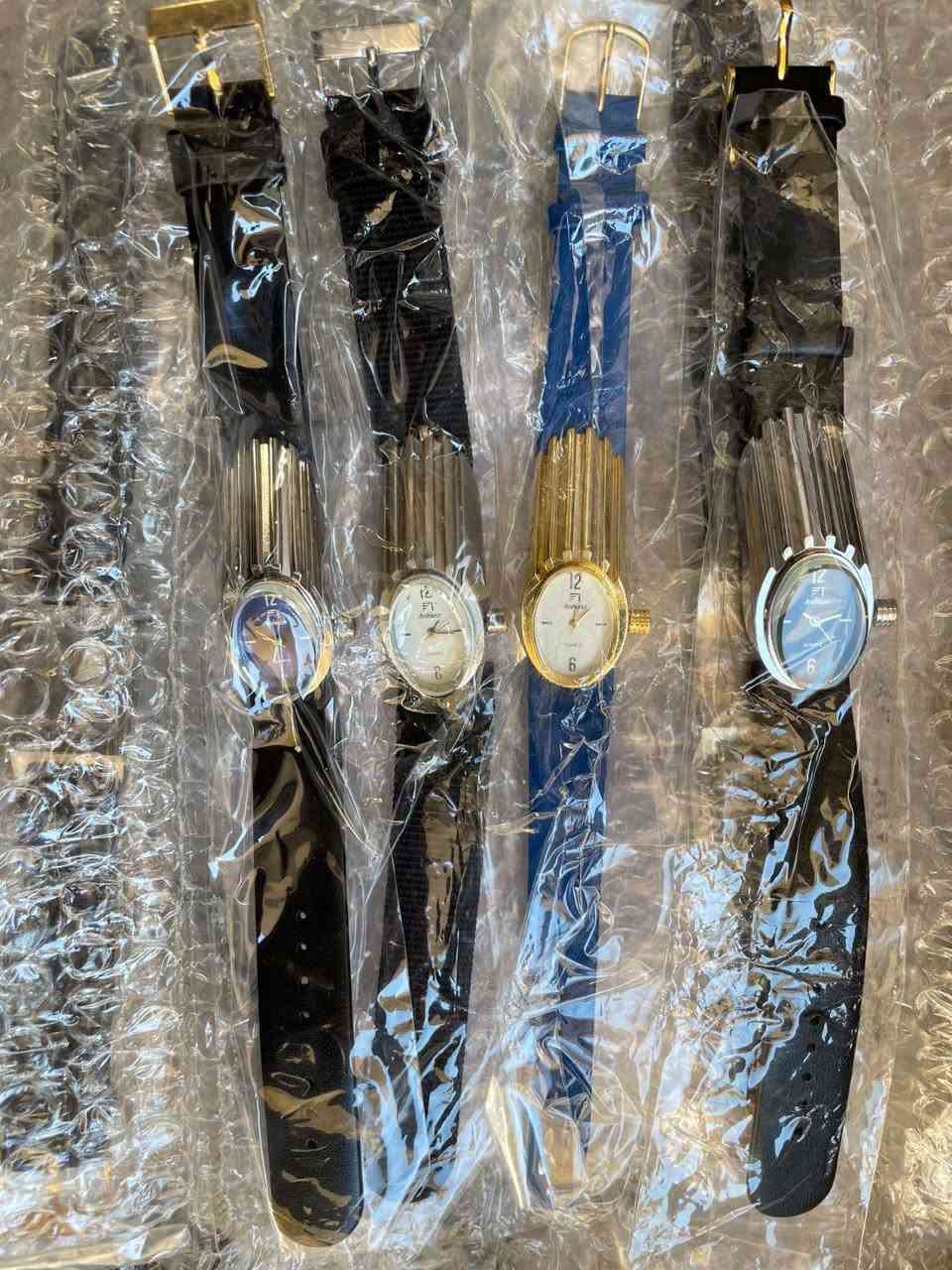 متاح ساعات عدد 2000 قطعه ماركه اوربيه رجالي نسائي تواصل عالرقم *********** شرط الشغل و جديد اجت بضاعه من هولندا
