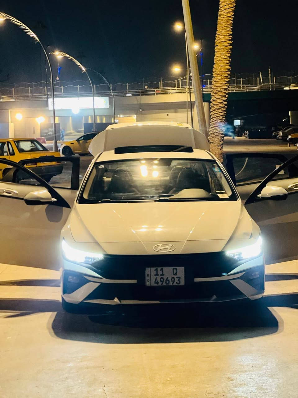 النترا 24 خليجي وارد تجميع الصين
مكينه 1500دبل نوزل 
السياره فول مواصفات 
كشنات جلد 
مري شفط 
اشاير بالمري 
فتحه سقف
اربع انضمه قياده(نورمال-ايكو-سبورت-سمارت)
هاند بريك بصمه 
اوتو هولد 
تبريد قطعتين 
6ايرباك
السيارة بدون حادث بيها رجعات بالجاملغ عكس السايق وراجع بي دي ار ورصعه بخشم الجاملغ مال السايق فقط
السياره ماشيه ٢٤ الف وقابل للزياده 
سياره جديده مكانه بغداد ورقمه بغداد الجديد السعر ١٤٥ وبيه مجال بسيط الرقم ***********
