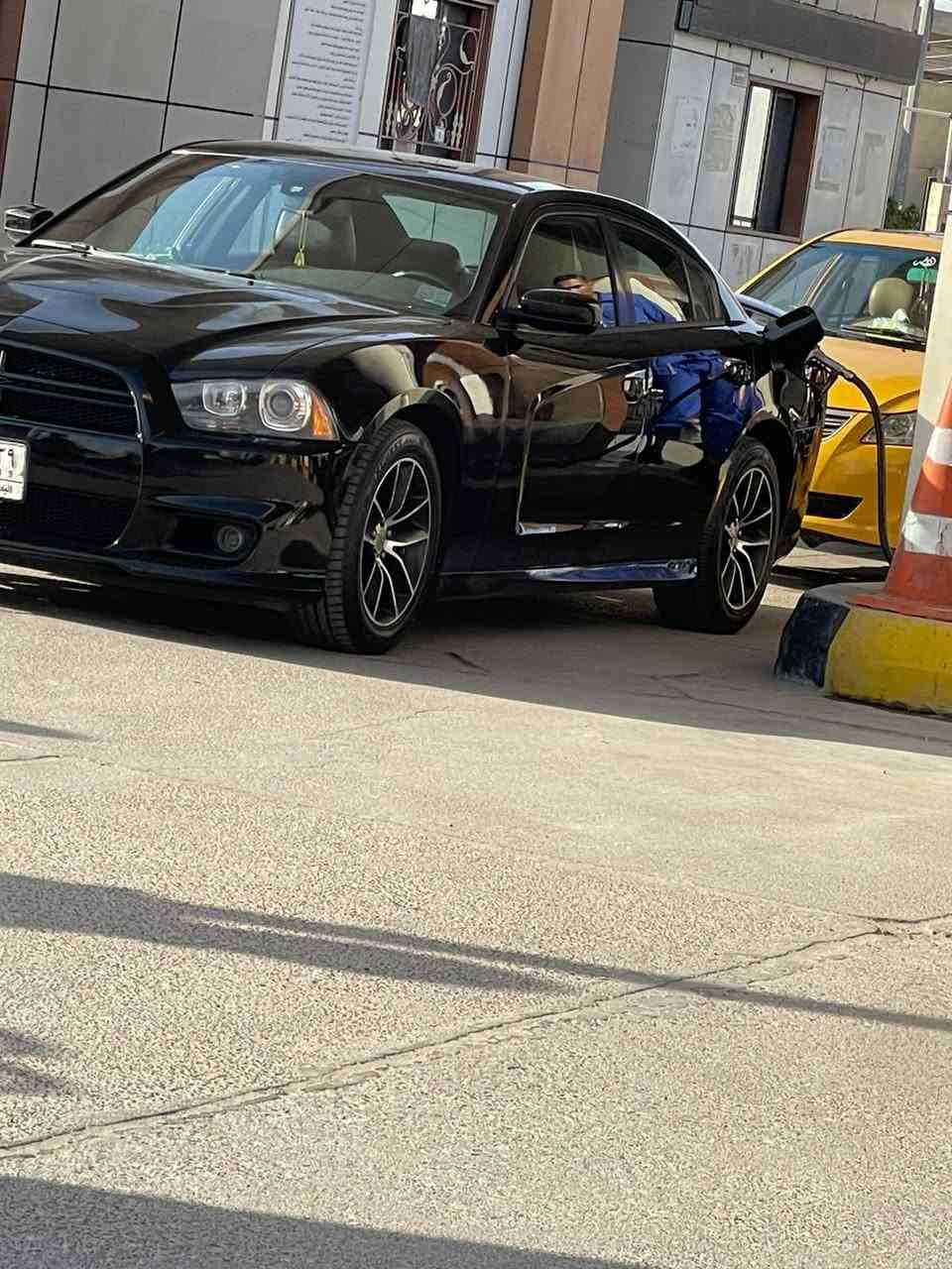 السلام عليكم
جارجر موديل 13 وارد كندي 💸💸
 بدون ايرباگ وموضح بالصور
بالعراق صار بيهة صبغ 3 قطع عكس صفحة السائق نتيجة شخوط بسبب دنگة.
السيارة محدثة SRT بالكامل ( دعاميات وبنيد ولايتات ودوسات ).
السيارة تعتبر فول عدا الفتحة
- نقاط عمياء.
- شاشة كبيرة.
- تدفئة وتبريد گلاصات.
- مرايات تنزل للاسفل عند الرجوع.
- تبريد منفصل.
- تبريد خلفي.
- الكشنات الامامية كهرباء.
- الكشنات تدفئة.
- ذاكرة مقاعد.
- دواسات ( سكليتر وبريك ) كهربائية.
- ستيرن كهرباء.
سعر السيارة 145$ وبيهة مجال بسيط جداً
الجاد يتصل ويتفضل يشوف السيارة
 مكان السياره البصره 0786 125 0386
