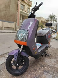 دراجه شحن سكنس لون مميز استخدام قليل ماشيه ٧٠٠ فقط  تعتبر زيرو. بطاريا...