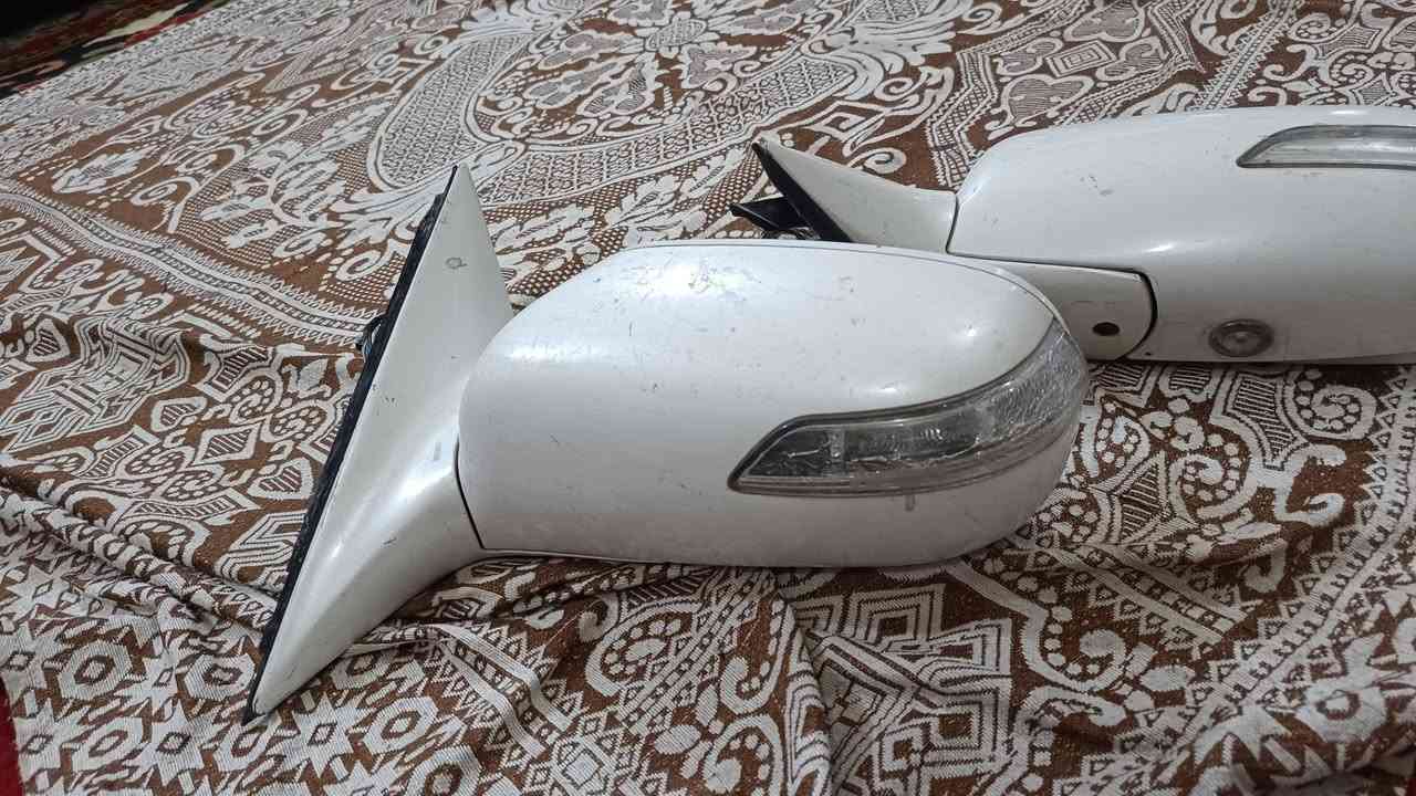 شاهد للاخير خابرني  واتساب
 زوج مرايات رياضي  اببيض  صدفي
ابو الد الطويل 🥰🥰🥰

وتك امراية ابيض صدفي جهة سايق
حيل نظيفه 🥶🥶🥶

***********
بلازحمه عل تعليقات ما تعامل ابدا
