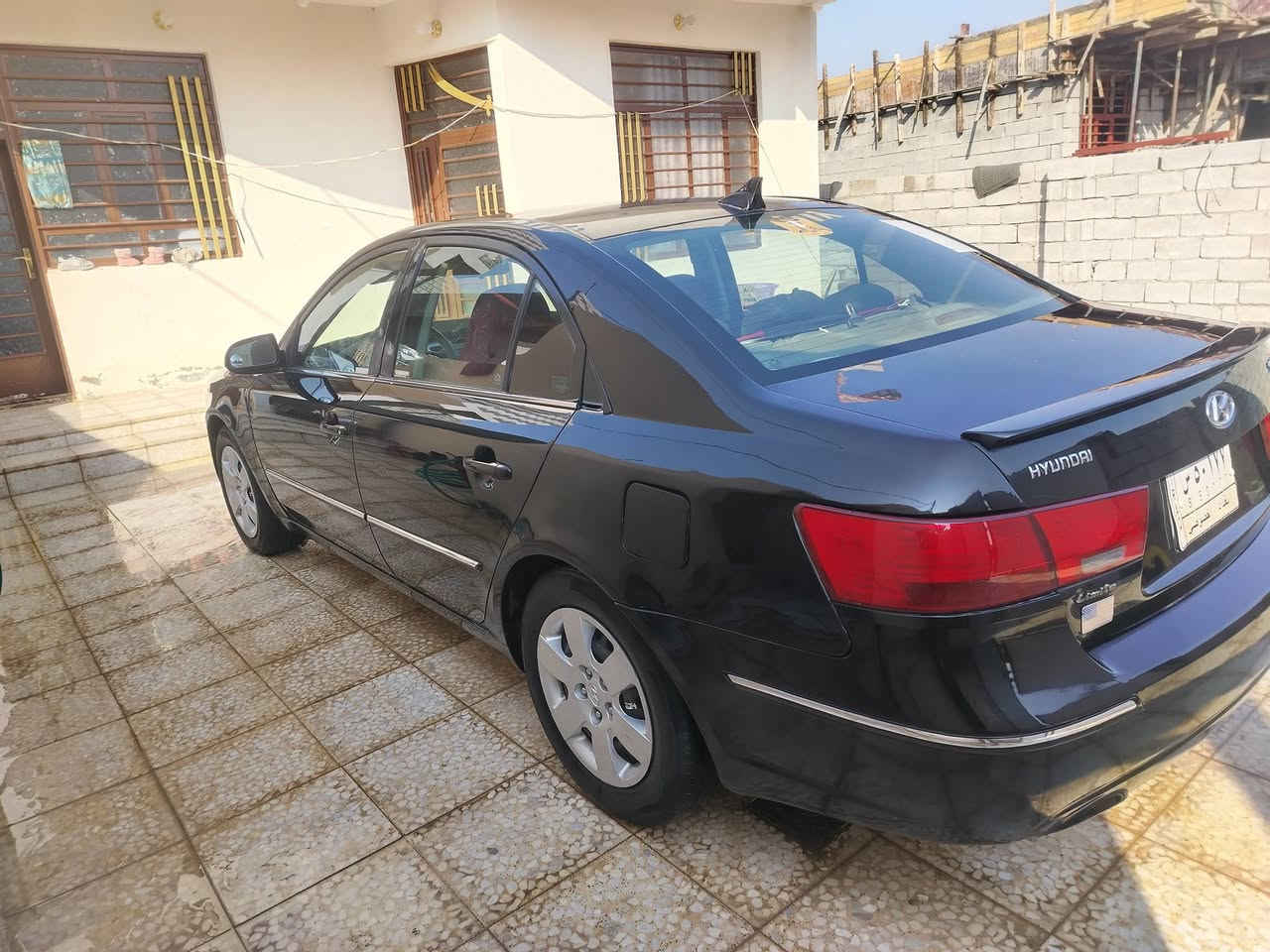 السلام عليكم اخون عندي هاي سيارة سوناتا موديل 2010 وارد أمريكي  سيارة ضرار فقط جمرلوغ خلفي بدون داخل وصار عدنه شخط بل جمرلوغ المامي من جهت السكن اني ريشته بيدي شرط بدون دواخل رقم بغداد ألماني تحويل ثاني محرك V6 محرك وكثر وصدر امامي خلفي خير من الله سيارة ماشيه 162 سيارة جديده بيهة شخطت بل باب ورة سكن بصيطت سيارة سعرهة بلاش جوة سوك بقيمت مصبوغ عام يشهد الله جوة سوك سعر السيارة 100 وبي مجال شراي مكاني ديالى بعقوبه شراي يتصل ويدلل وهاذة رقمي ***********
