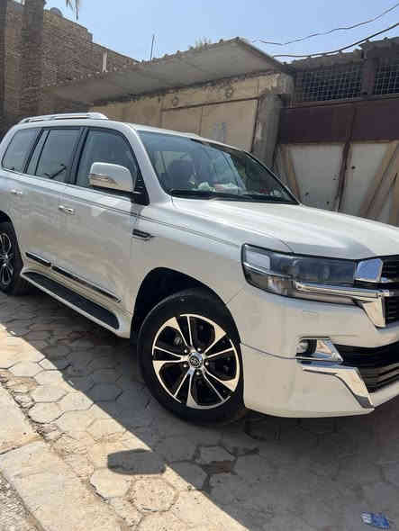 السلام عليكم 
لاندكروز 2020 GXR
بحريني 
محرك 6 سلندر
ماشيه 120 الف حقيقي
رقم اربيل  بسمي 
السياره كفاله بارد تبديل صبغ  عامه تايرات هستوني مبدلهم شاشات  ثنين
مري شفط  سبير مانازل  فتحه سقف تبريد ثلاث قطع ثلاجه شاحن موبايل كرسي واحد كهربائي فتحه لايت زنون السياره استعمال بيت   
مكان السياره النجف
السعر525وقابله لتفاوض 
رجاء فقط للشراي يتصل 
***********
