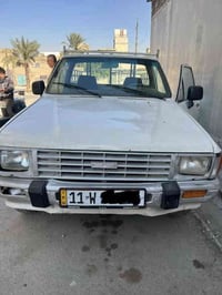 بيكم هيلوكس موديل87 خمسة جنگال السيارة نضيفة وخير من الله  مكينة وكير ...