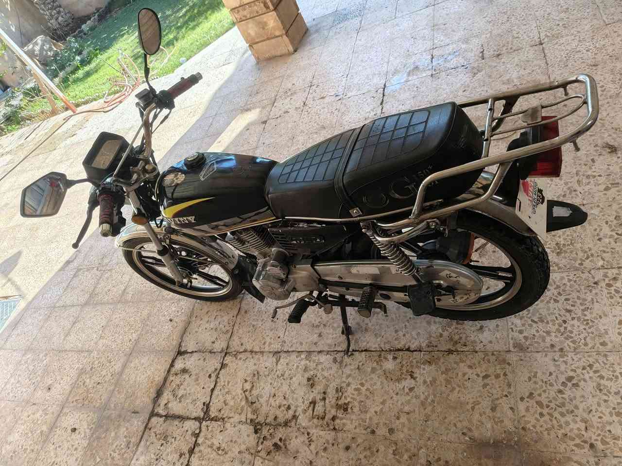 سلام عليكم ايراني للبيع السعر ٤٠٠ ابلادي مو مفتوح 
***********
