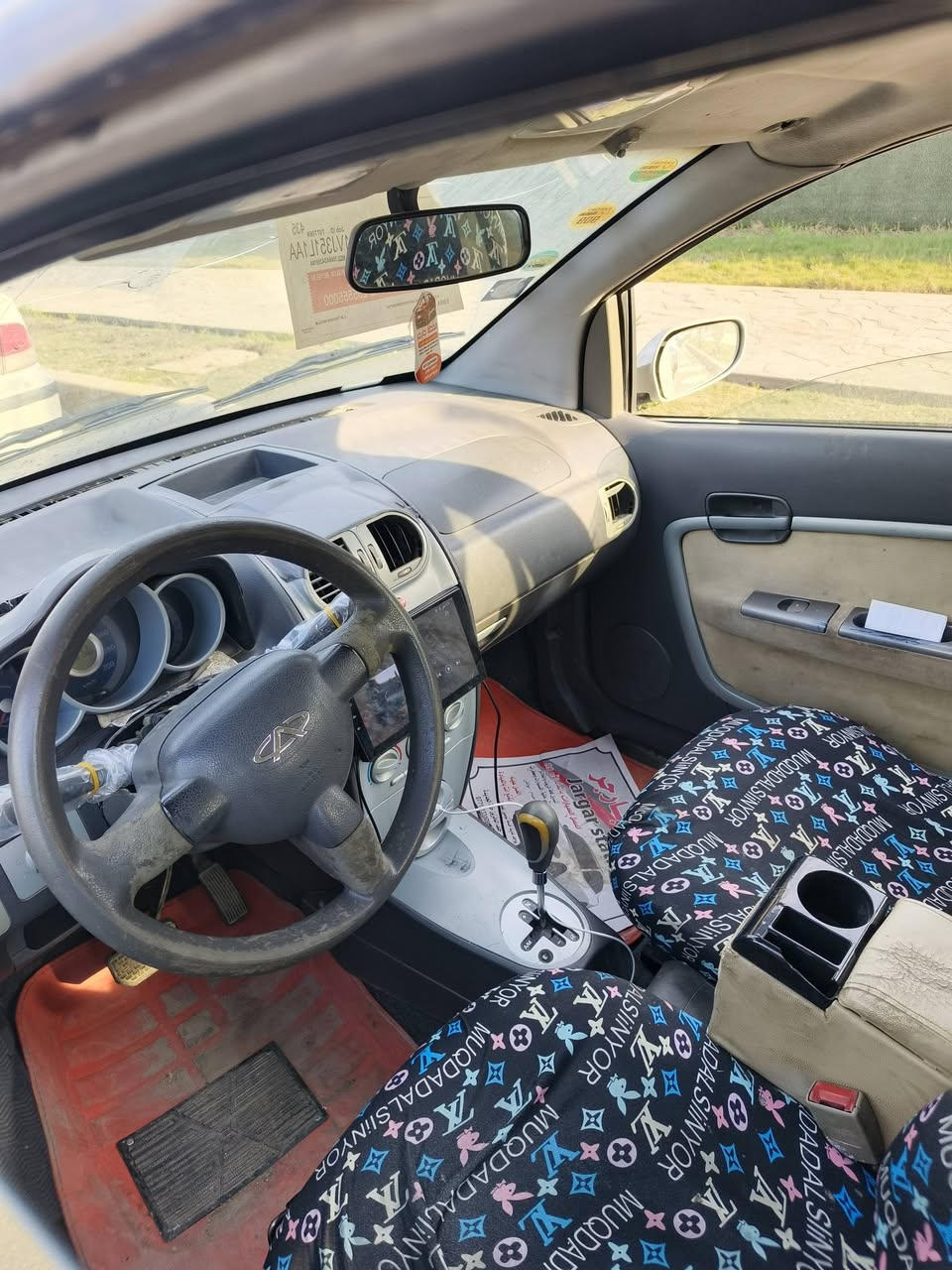 ‎شيري A1 اي وان للبيع
‎مكينة گير تبريد كهربائيات كلشي شغال 
‎بيها طخات موضحة بالصورة 
‎سعر ٣٣و بيهة مجال بسيط
‎تواصل *********** اتصال فقط
