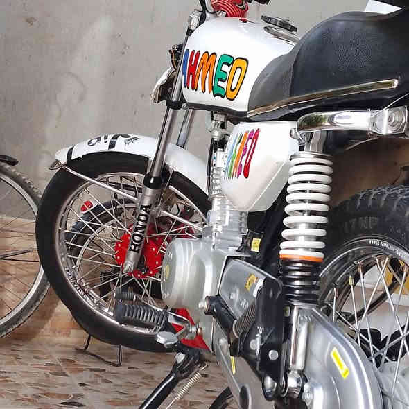 سلام عليكم اخوان عندي ماطور لبيع شرط النضافه موديل 25 بيدي رممته اي واحد مو شراي لا يجي( 550  )***********/مكاني جلولاء
