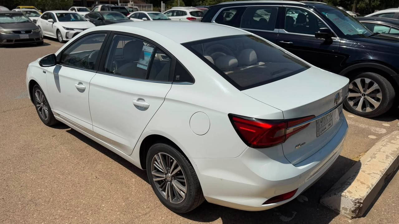 MG5
 2024 للبيع 

كفاله عامه 
السعر 98 وبيهه مجال بسيط 

***********
